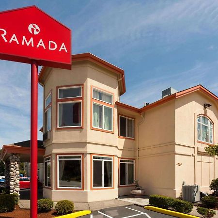 Ramada Limited Airport Tukwila Hotel Exterior photo